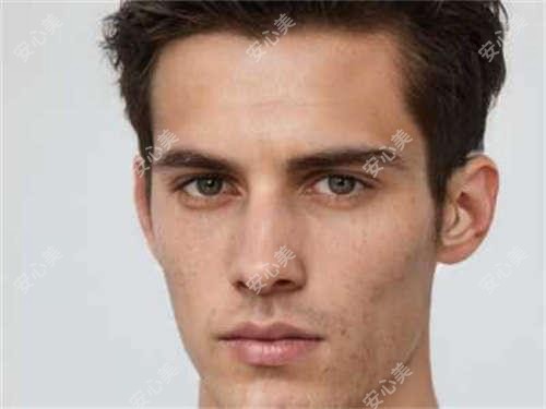 南京眼科医生推荐:胡凯、魏春惠、赵丹丹擅长白内障等眼科手术