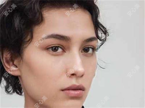 成都普瑞眼科全项目价格揭秘:近视激光、白内障手术、玻尿酸填充眼周性价比如何?