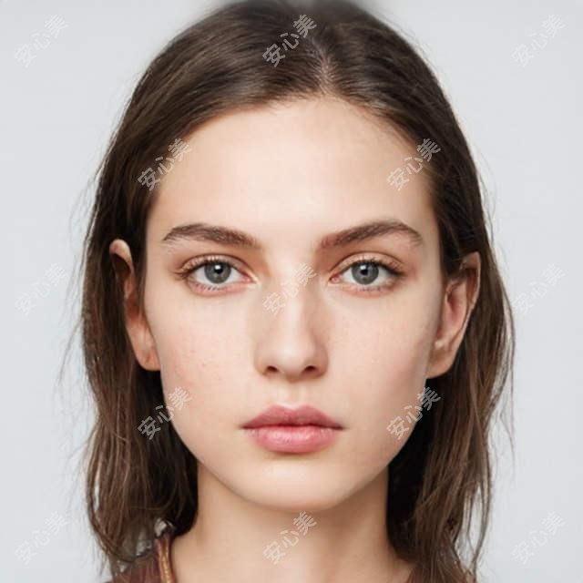 余建华医生沈阳鼻综合整形医生：S形胸部曲线技术获荣誉奖