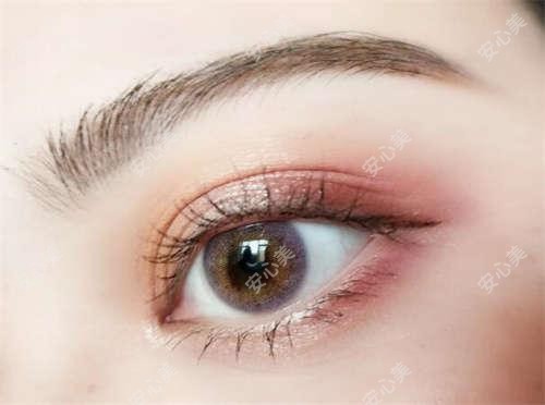 成都睛彩眼科vs爱迪眼科:近视手术与白内障治疗哪家强?