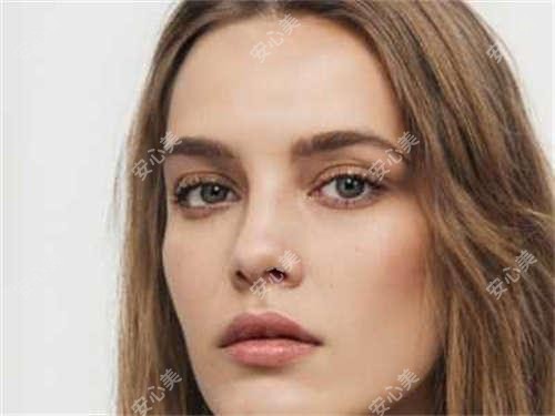 湖北武汉显赫植发靠谱吗?FUE植发8元/毛囊,微针加密12元/毛囊